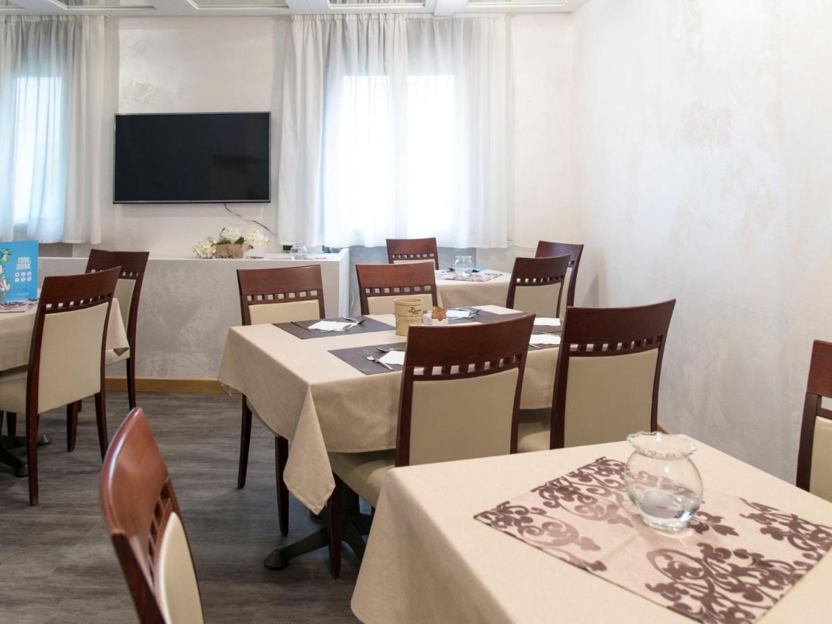 Apartment Standard By Interhome Riva del Garda Eksteriør bilde